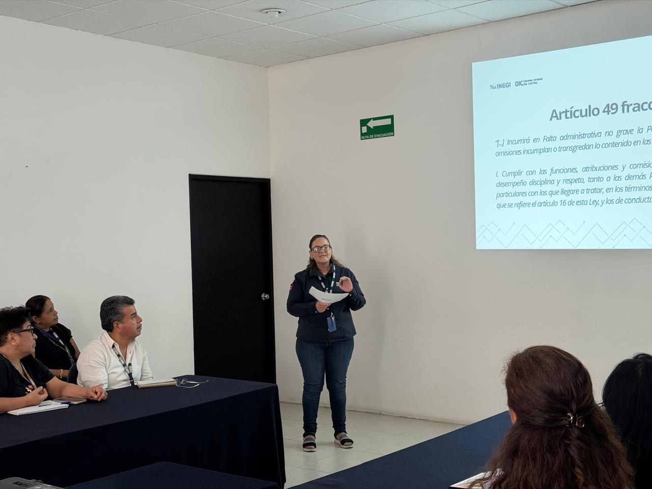 Fotografía 1 de la Plática “Faltas Administrativas” impartida en Veracruz el 8 de mayo de 2026